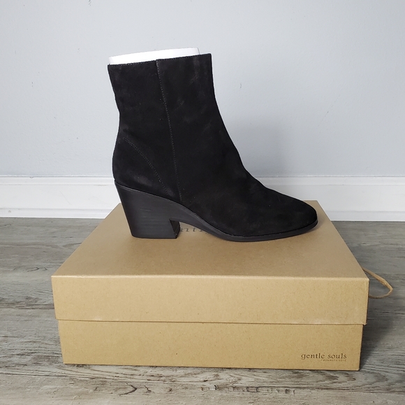 Kenneth Cole Blaise Black Leather Block Heel Boot - Picture 7 of 12